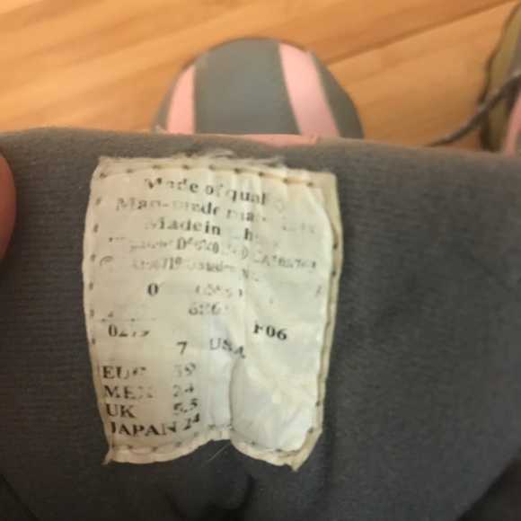 Grey and light pink Athletech Snow Boots. - Picture 3 of 3